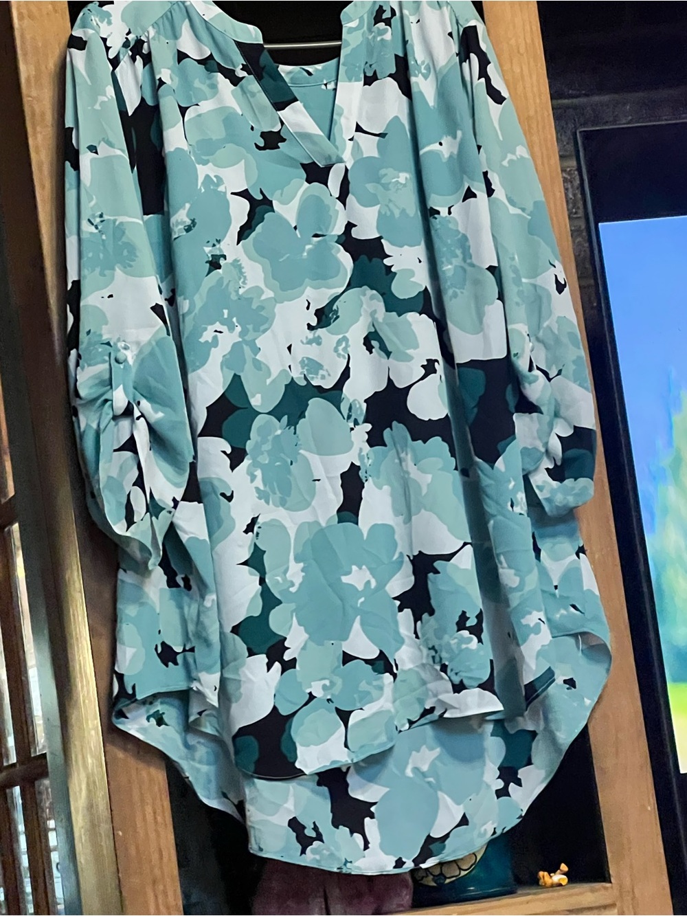 Worthington Aqua Multi Floral V-Neck Tunic